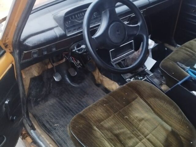 Жовтий ВАЗ 2101, об'ємом двигуна 1.2 л та пробігом 45 тис. км за 298 $, фото 6 на Automoto.ua