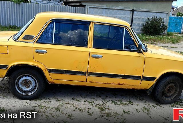 Жовтий ВАЗ 2101, об'ємом двигуна 1.3 л та пробігом 131 тис. км за 600 $, фото 2 на Automoto.ua