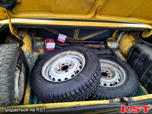 Желтый ВАЗ 2101, объемом двигателя 12 л и пробегом 0 тыс. км за 590 $, фото 10 на Automoto.ua