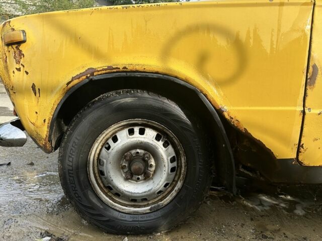 ВАЗ 2101 1982 у Луцьку на Automoto.ua Жовтий ВАЗ 2101, об'ємом двигуна 1.5 л та пробігом 200 тис. км за 286 $, фото 4 на Automoto.ua
