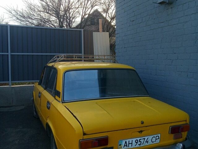 Желтый ВАЗ 2101, объемом двигателя 0 л и пробегом 999 тыс. км за 237 $, фото 2 на Automoto.ua