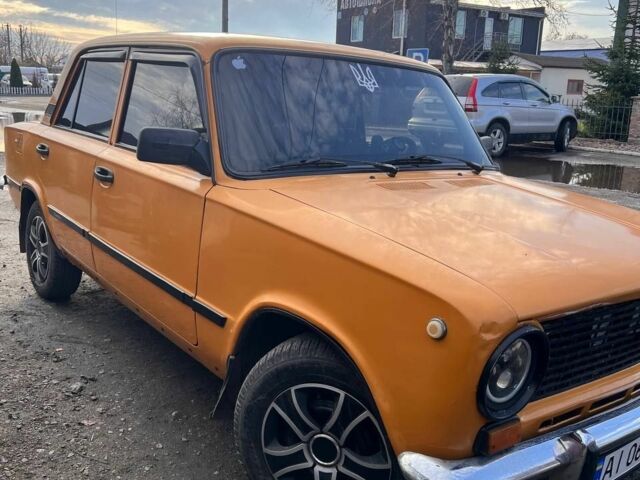 Желтый ВАЗ 2101, объемом двигателя 1.2 л и пробегом 300 тыс. км за 833 $, фото 2 на Automoto.ua