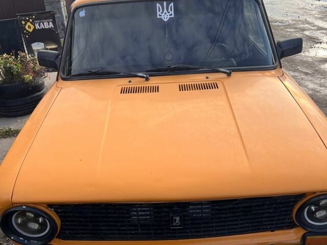 Желтый ВАЗ 2101, объемом двигателя 1.2 л и пробегом 300 тыс. км за 833 $, фото 5 на Automoto.ua