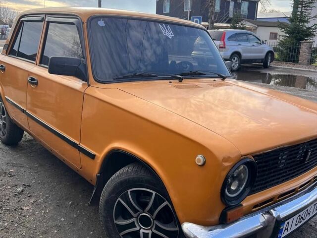 Желтый ВАЗ 2101, объемом двигателя 1.2 л и пробегом 300 тыс. км за 833 $, фото 1 на Automoto.ua