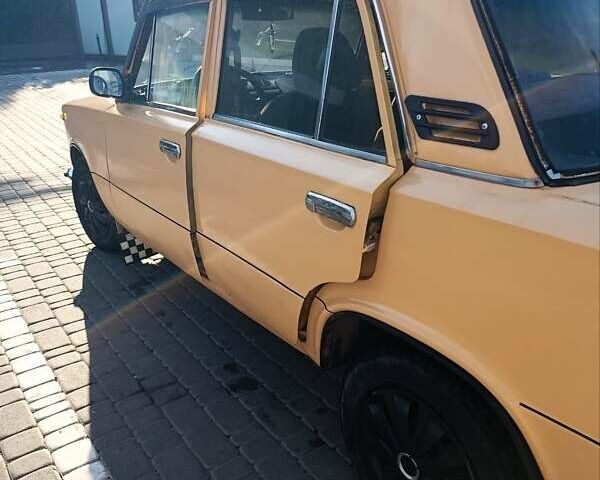 Желтый ВАЗ 2101, объемом двигателя 1.2 л и пробегом 86 тыс. км за 477 $, фото 6 на Automoto.ua