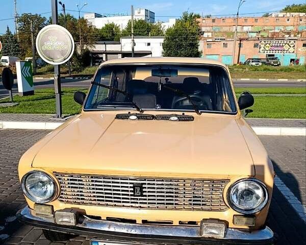 Желтый ВАЗ 2101, объемом двигателя 1.2 л и пробегом 86 тыс. км за 477 $, фото 1 на Automoto.ua