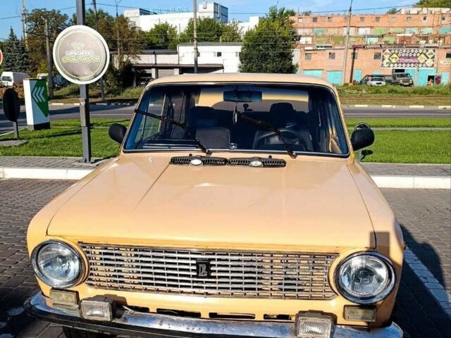 Жовтий ВАЗ 2101, об'ємом двигуна 1.2 л та пробігом 86 тис. км за 601 $, фото 1 на Automoto.ua