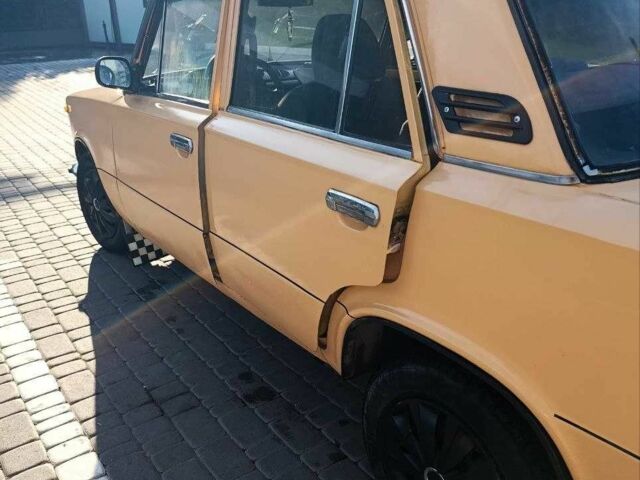 Жовтий ВАЗ 2101, об'ємом двигуна 1.2 л та пробігом 86 тис. км за 601 $, фото 6 на Automoto.ua