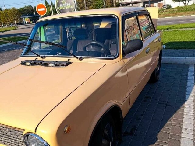 Жовтий ВАЗ 2101, об'ємом двигуна 1.2 л та пробігом 86 тис. км за 601 $, фото 2 на Automoto.ua