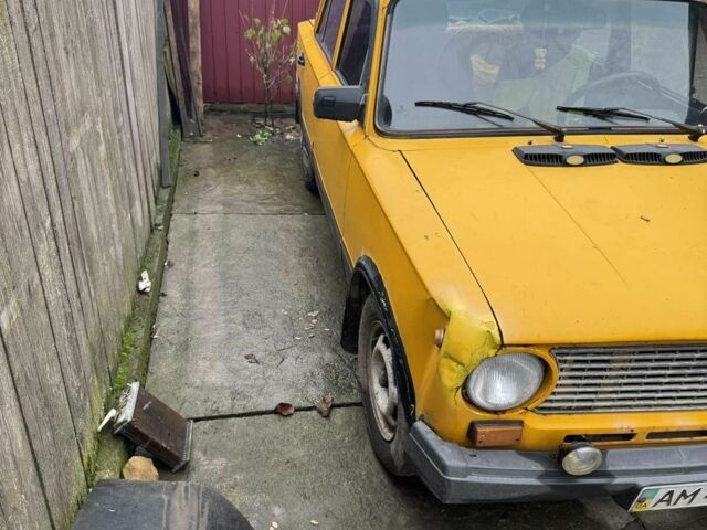 Желтый ВАЗ 2101, объемом двигателя 1.2 л и пробегом 300 тыс. км за 450 $, фото 2 на Automoto.ua