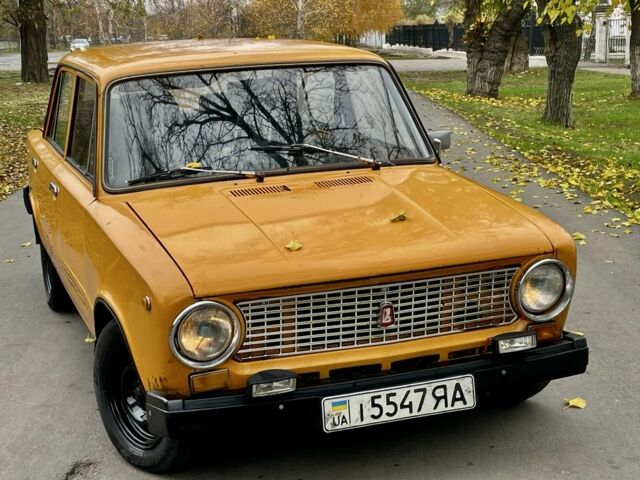 Желтый ВАЗ 2101, объемом двигателя 1.6 л и пробегом 100 тыс. км за 441 $, фото 5 на Automoto.ua