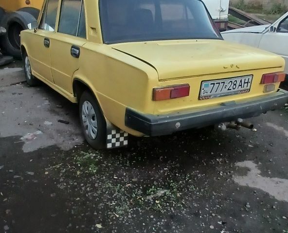 Желтый ВАЗ 2101, объемом двигателя 0 л и пробегом 100 тыс. км за 550 $, фото 3 на Automoto.ua