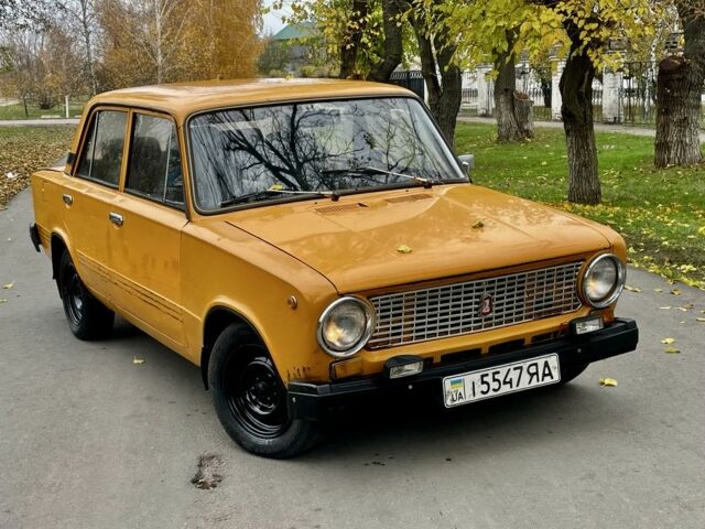 Желтый ВАЗ 2101, объемом двигателя 1.6 л и пробегом 100 тыс. км за 441 $, фото 4 на Automoto.ua