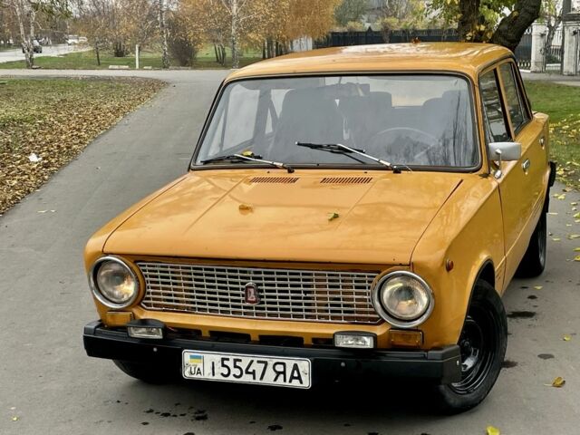 Желтый ВАЗ 2101, объемом двигателя 1.6 л и пробегом 100 тыс. км за 441 $, фото 3 на Automoto.ua