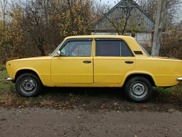 Желтый ВАЗ 2101, объемом двигателя 1.3 л и пробегом 3 тыс. км за 524 $, фото 4 на Automoto.ua