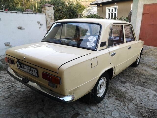 Желтый ВАЗ 2101, объемом двигателя 0 л и пробегом 67 тыс. км за 406 $, фото 3 на Automoto.ua