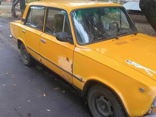 Желтый ВАЗ 2101, объемом двигателя 1.5 л и пробегом 300 тыс. км за 363 $, фото 1 на Automoto.ua