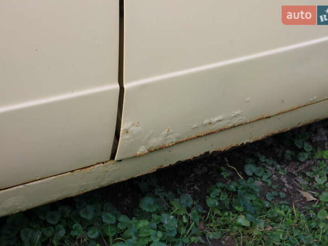 Жовтий ВАЗ 2101, об'ємом двигуна 1.2 л та пробігом 65 тис. км за 280 $, фото 4 на Automoto.ua