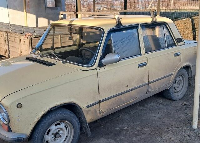 Жовтий ВАЗ 2101, об'ємом двигуна 1 л та пробігом 1 тис. км за 367 $, фото 7 на Automoto.ua