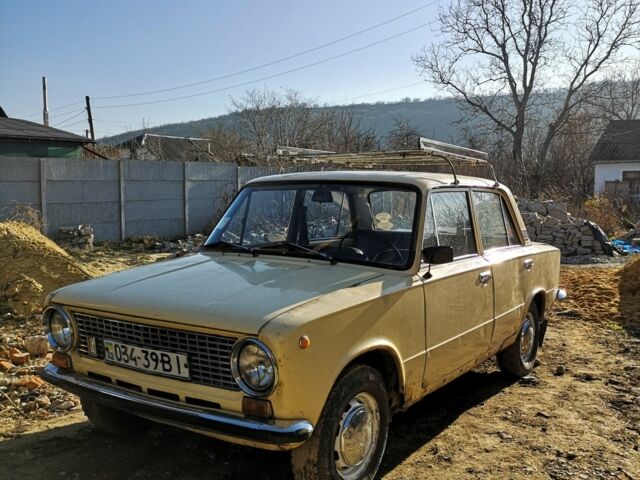 Желтый ВАЗ 2101, объемом двигателя 0 л и пробегом 67 тыс. км за 406 $, фото 1 на Automoto.ua