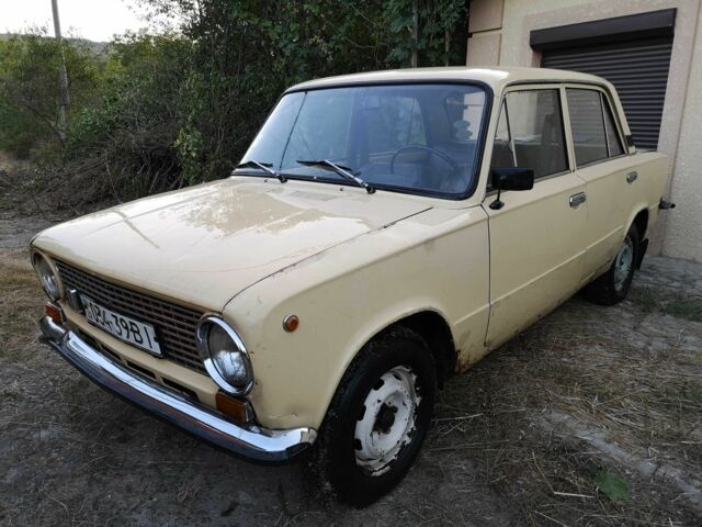 Желтый ВАЗ 2101, объемом двигателя 0 л и пробегом 67 тыс. км за 406 $, фото 5 на Automoto.ua
