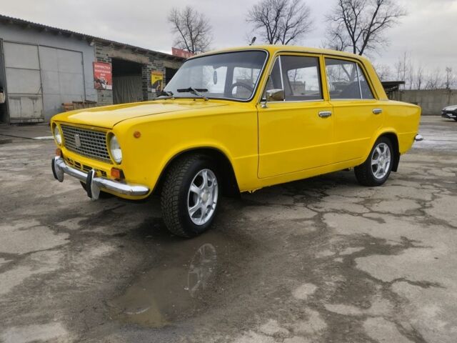 Желтый ВАЗ 2101, объемом двигателя 1.7 л и пробегом 999 тыс. км за 45000 $, фото 1 на Automoto.ua