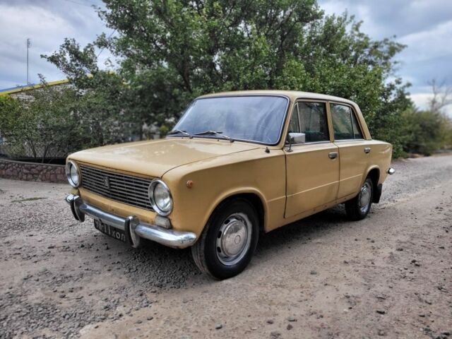 Жовтий ВАЗ 2101, об'ємом двигуна 1.3 л та пробігом 100 тис. км за 945 $, фото 19 на Automoto.ua