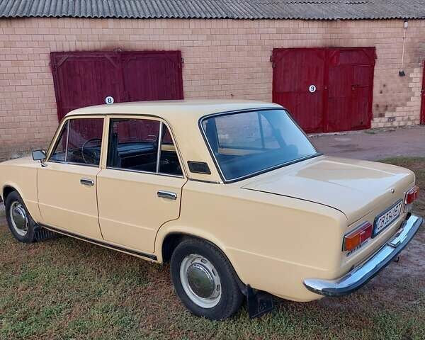 Желтый ВАЗ 2101, объемом двигателя 1.2 л и пробегом 48 тыс. км за 5000 $, фото 6 на Automoto.ua