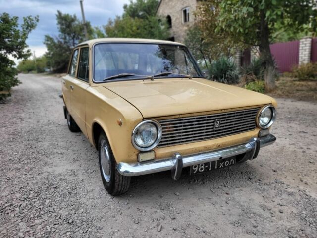 Жовтий ВАЗ 2101, об'ємом двигуна 1.3 л та пробігом 100 тис. км за 945 $, фото 2 на Automoto.ua