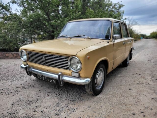 Жовтий ВАЗ 2101, об'ємом двигуна 1.3 л та пробігом 100 тис. км за 945 $, фото 4 на Automoto.ua