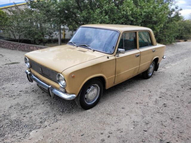 Жовтий ВАЗ 2101, об'ємом двигуна 1.3 л та пробігом 100 тис. км за 945 $, фото 17 на Automoto.ua