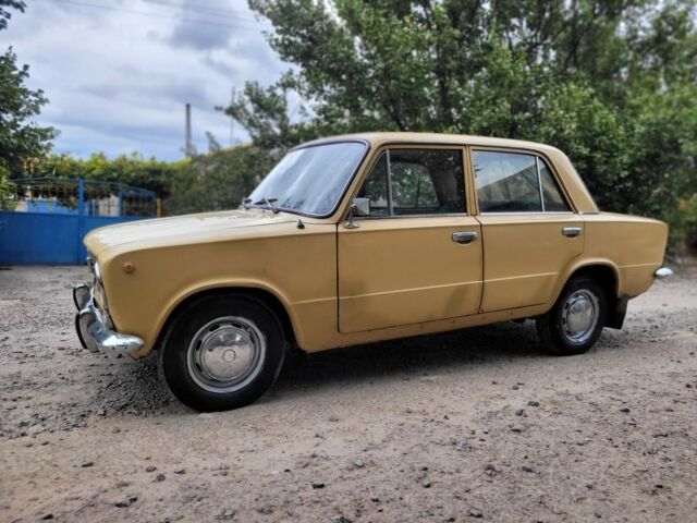 Жовтий ВАЗ 2101, об'ємом двигуна 1.3 л та пробігом 100 тис. км за 945 $, фото 9 на Automoto.ua