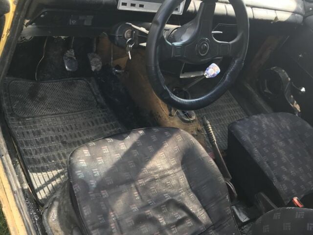 Желтый ВАЗ 2101, объемом двигателя 1.3 л и пробегом 3 тыс. км за 500 $, фото 4 на Automoto.ua