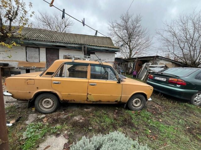 Желтый ВАЗ 2101, объемом двигателя 0 л и пробегом 1000 тыс. км за 300 $, фото 1 на Automoto.ua