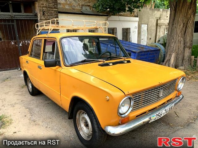 Желтый ВАЗ 2101, объемом двигателя 1.3 л и пробегом 170 тыс. км за 550 $, фото 2 на Automoto.ua