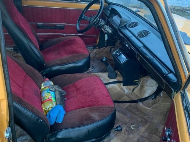 Желтый ВАЗ 2101, объемом двигателя 1.3 л и пробегом 1 тыс. км за 379 $, фото 4 на Automoto.ua