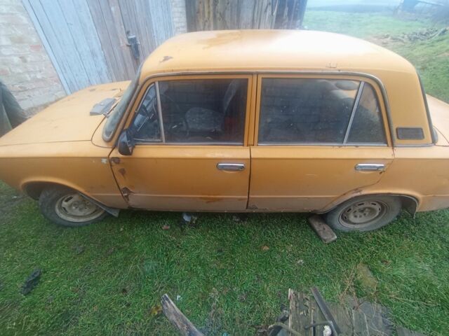Желтый ВАЗ 2101, объемом двигателя 1.2 л и пробегом 45 тыс. км за 379 $, фото 5 на Automoto.ua