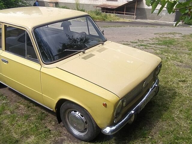 Желтый ВАЗ 2101, объемом двигателя 1.2 л и пробегом 1 тыс. км за 50000 $, фото 2 на Automoto.ua