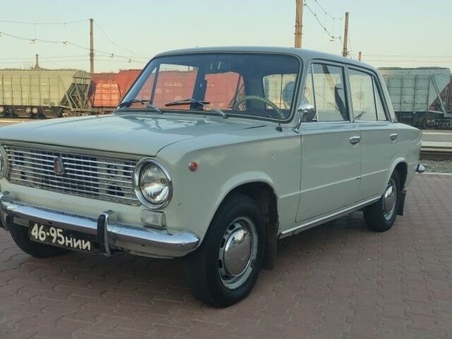 Серый ВАЗ 2101, объемом двигателя 0 л и пробегом 100 тыс. км за 1997 $, фото 1 на Automoto.ua
