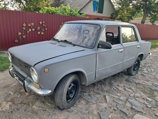 Серый ВАЗ 2101, объемом двигателя 1.3 л и пробегом 100 тыс. км за 289 $, фото 6 на Automoto.ua