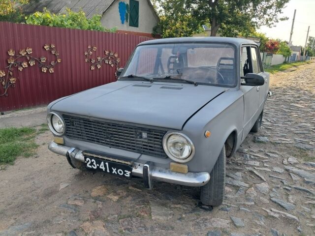 Серый ВАЗ 2101, объемом двигателя 1.3 л и пробегом 100 тыс. км за 289 $, фото 7 на Automoto.ua