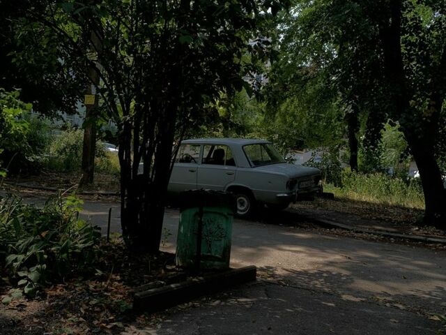 Серый ВАЗ 2101, объемом двигателя 1.3 л и пробегом 80 тыс. км за 214 $, фото 3 на Automoto.ua