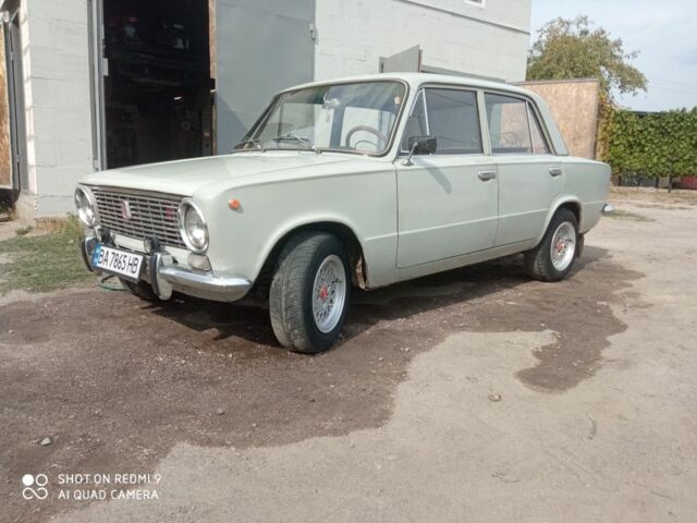 Сірий ВАЗ 2101, об'ємом двигуна 1.2 л та пробігом 888 тис. км за 1250 $, фото 1 на Automoto.ua