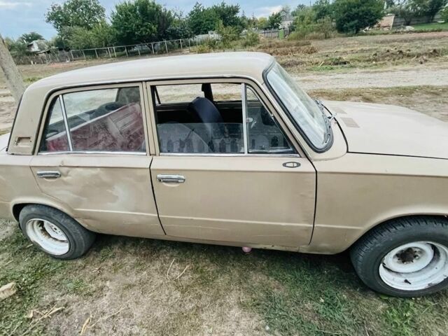 Серый ВАЗ 2101, объемом двигателя 1.6 л и пробегом 1 тыс. км за 478 $, фото 3 на Automoto.ua