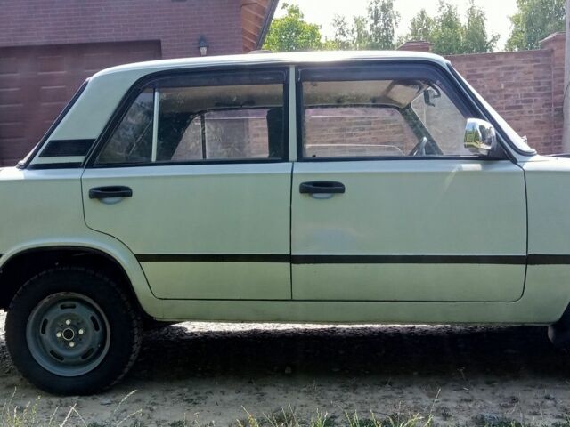 Серый ВАЗ 2101, объемом двигателя 0 л и пробегом 10 тыс. км за 55000 $, фото 2 на Automoto.ua