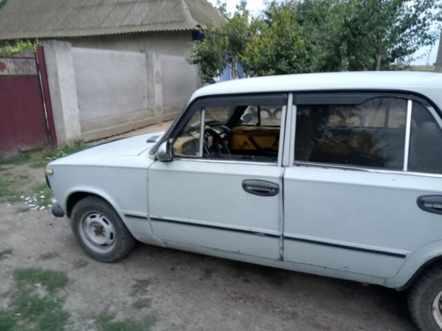 Серый ВАЗ 2101, объемом двигателя 0 л и пробегом 1000 тыс. км за 262 $, фото 4 на Automoto.ua