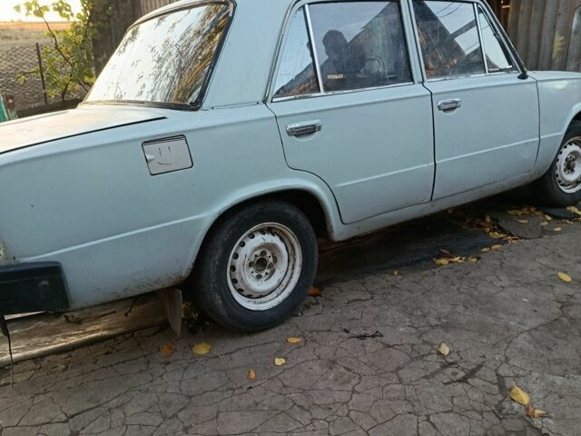 Серый ВАЗ 2101, объемом двигателя 1.3 л и пробегом 300 тыс. км за 384 $, фото 3 на Automoto.ua