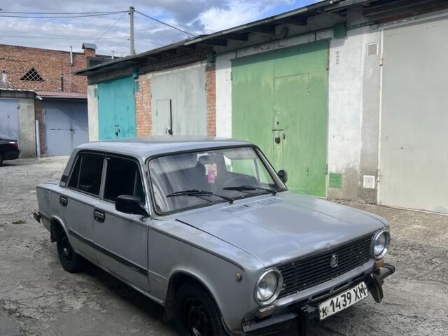 Серый ВАЗ 2101, объемом двигателя 1.3 л и пробегом 245 тыс. км за 350 $, фото 2 на Automoto.ua