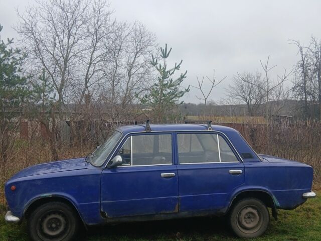 Синий ВАЗ 2101, объемом двигателя 1 л и пробегом 300 тыс. км за 379 $, фото 2 на Automoto.ua