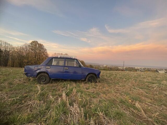 Синий ВАЗ 2101, объемом двигателя 1.1 л и пробегом 300 тыс. км за 121 $, фото 2 на Automoto.ua